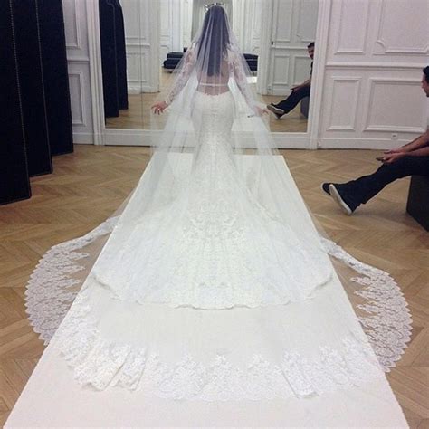 robe de mariée givenchy kim kardashian|PHOTO: Kim Kardashian Wedding Dress Full Length Photo, .